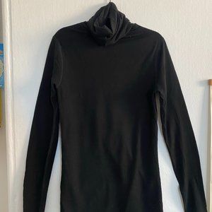 Black 100% Merino Rapha turtleneck XS